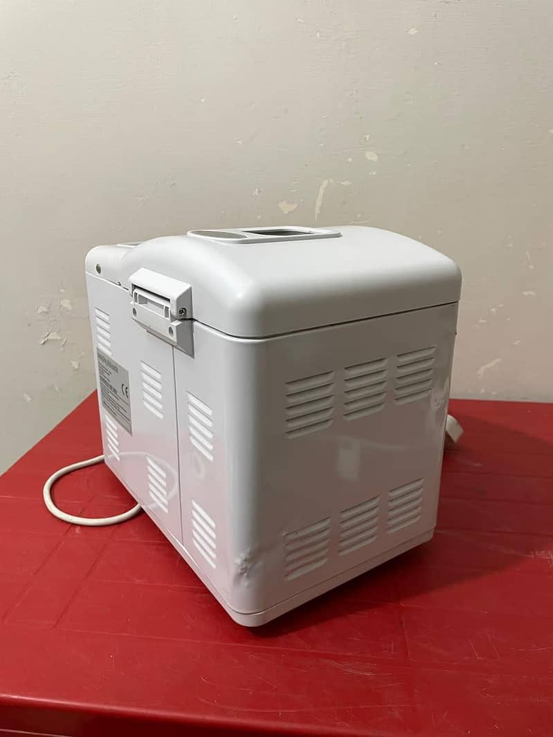 Morphy Automatic Electric Bread / Dough Maker with Accessories 9