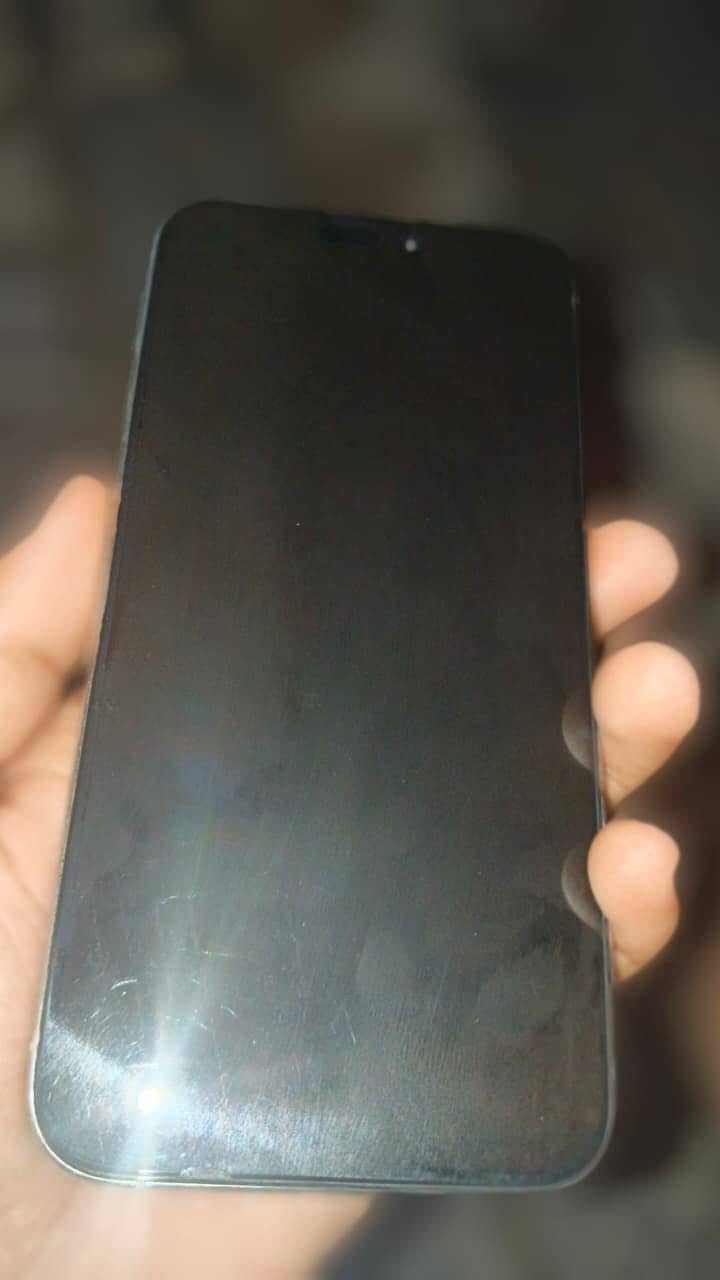 Apple iPhone 15 Pro Max 4