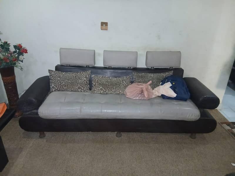5 Seater Sofa with Table 1