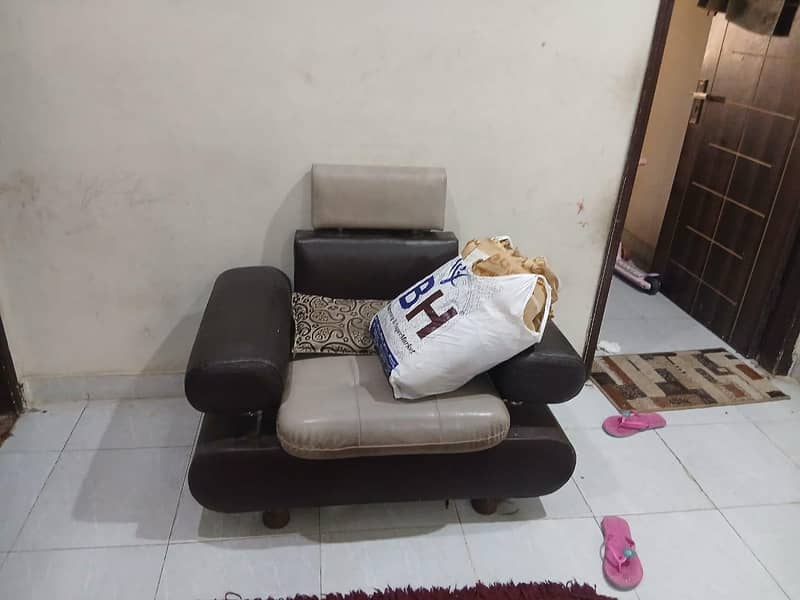5 Seater Sofa with Table 2