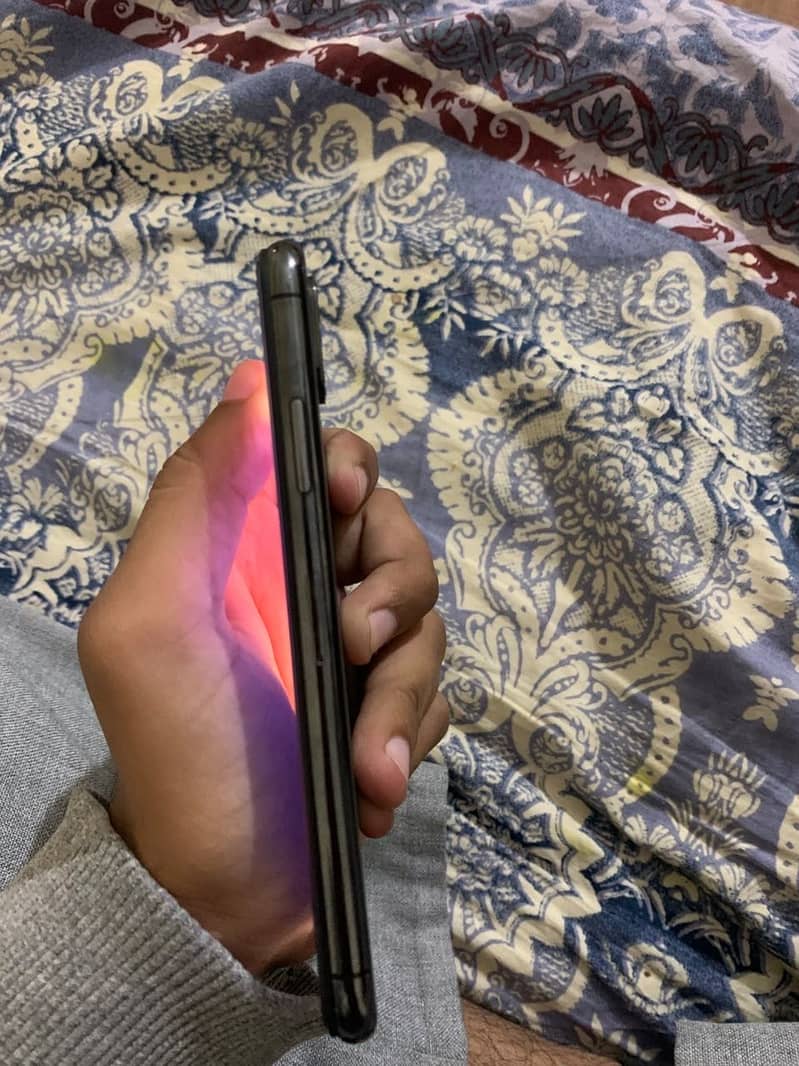 Apple iPhone XS 2