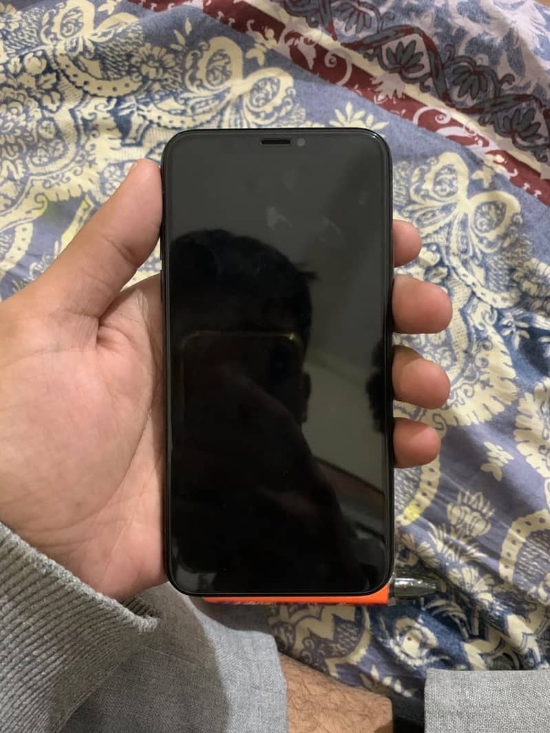 Apple iPhone XS 5
