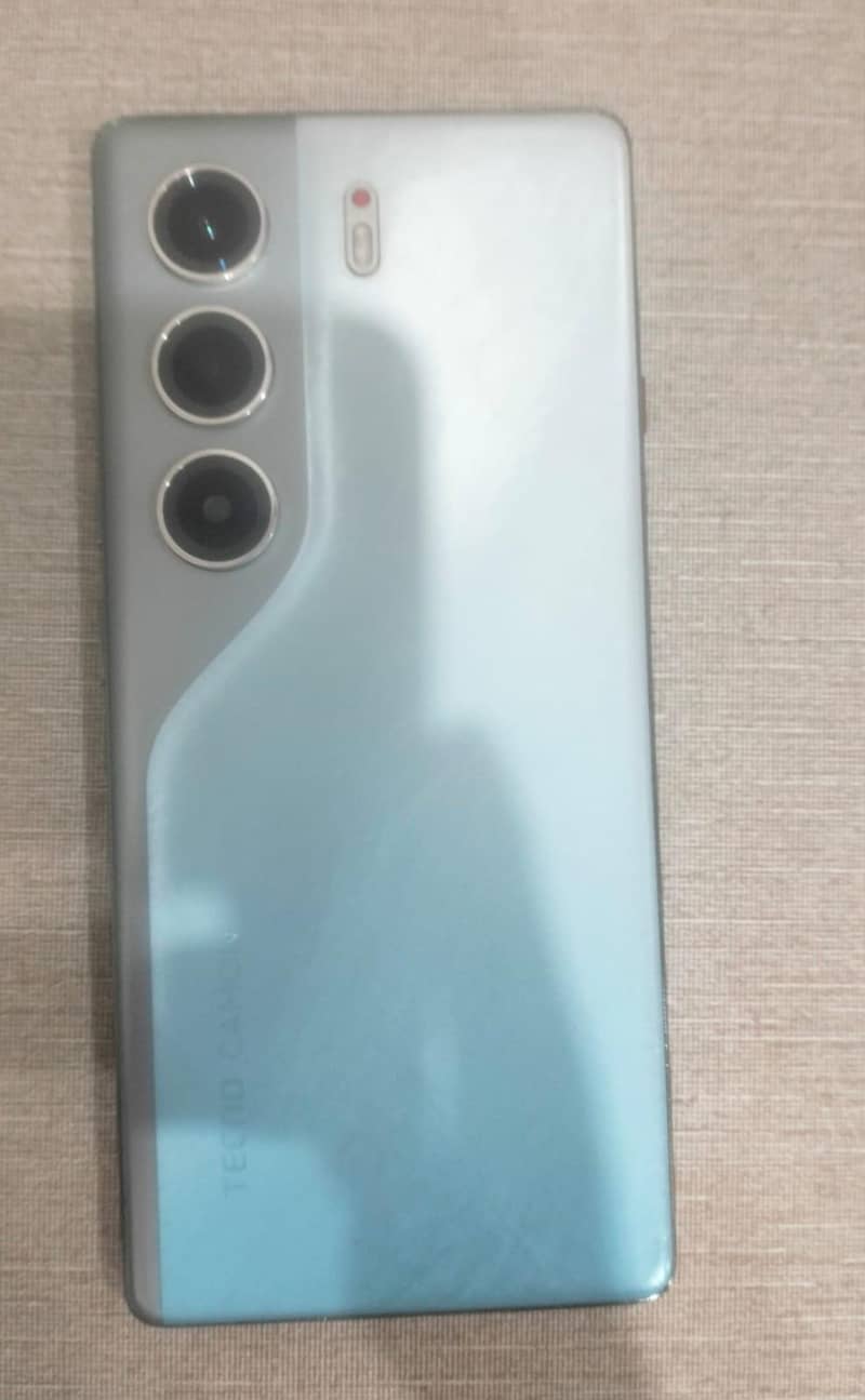 Tecno CAMON 40 2