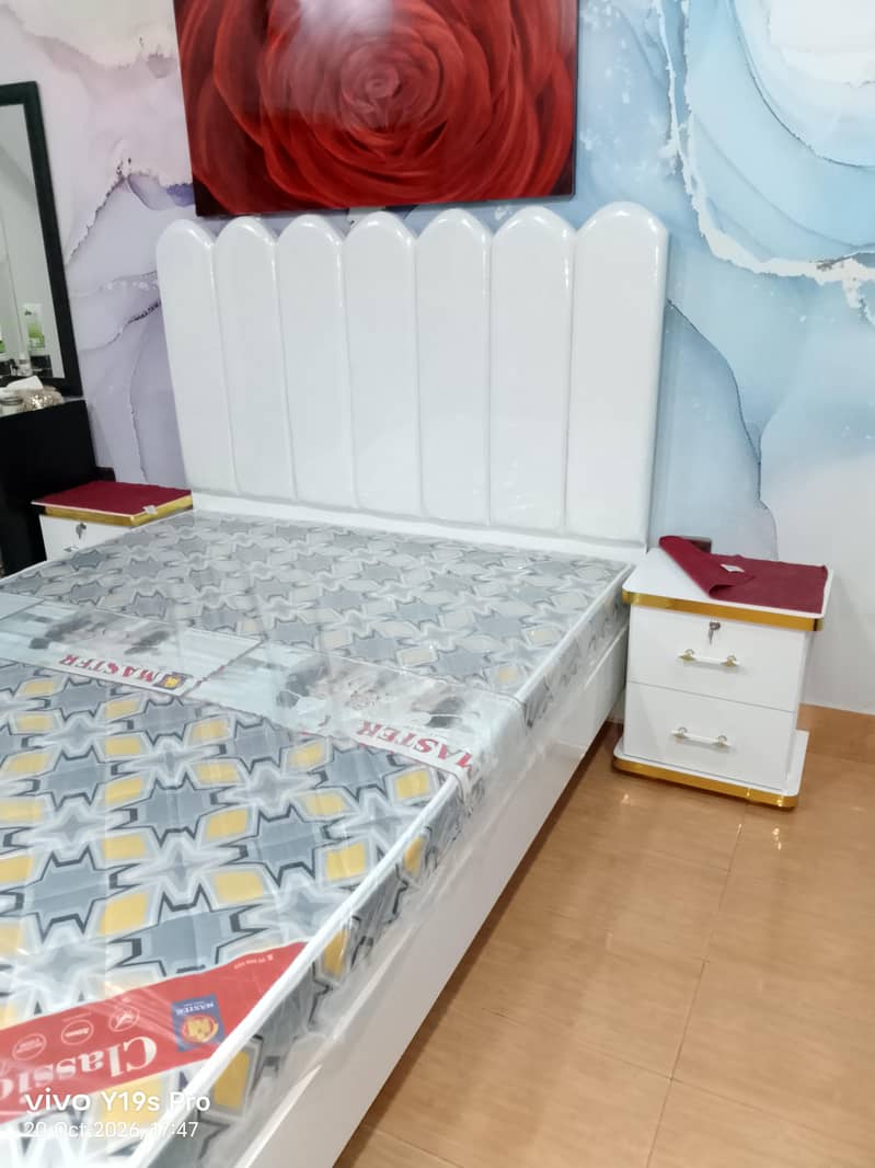 queen size bed with side table 2