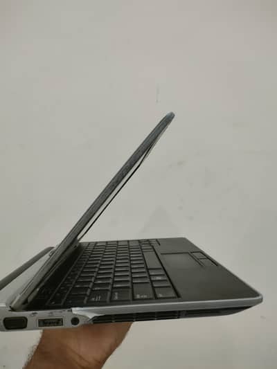 Dell Latitude E6220 Core i7 | 4GB RAM | 250GB HDD