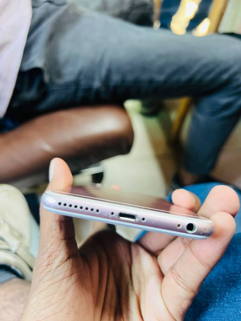 Apple iPhone 6S Plus 2