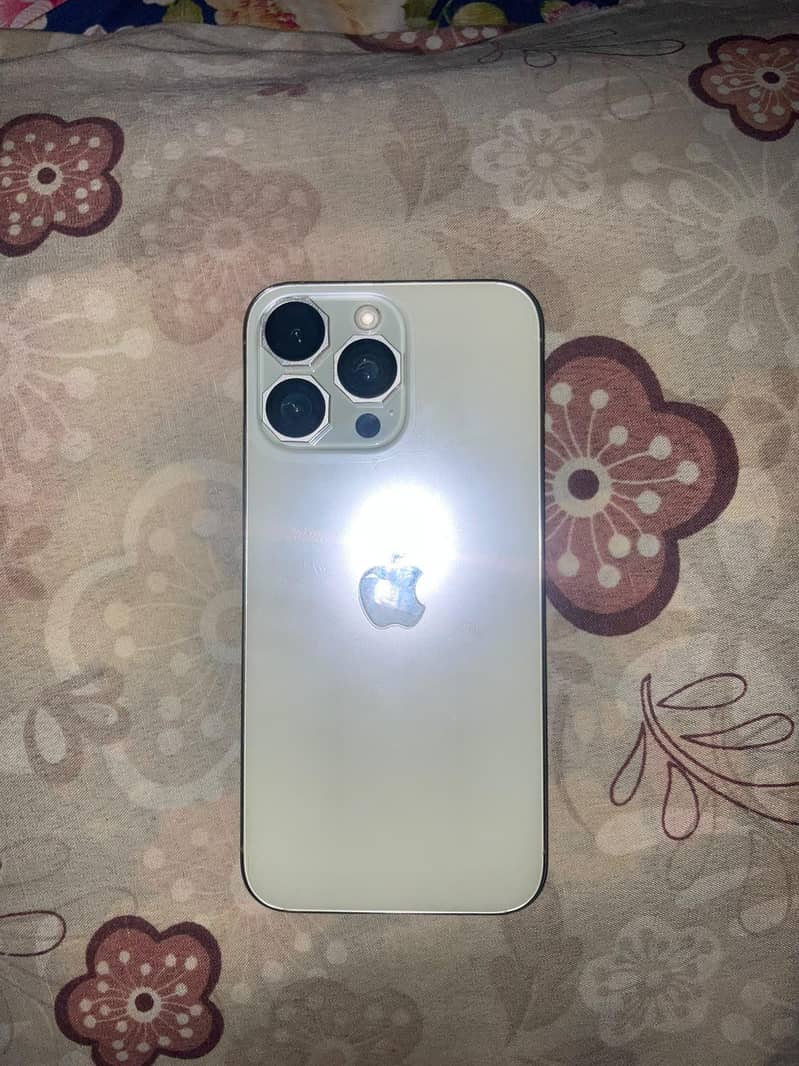 Apple iPhone 15 Pro Max 5
