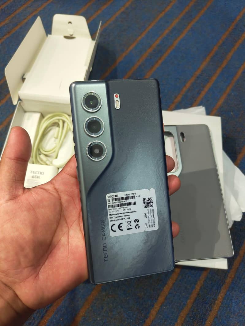Tecno CAMON 40 Pro 0
