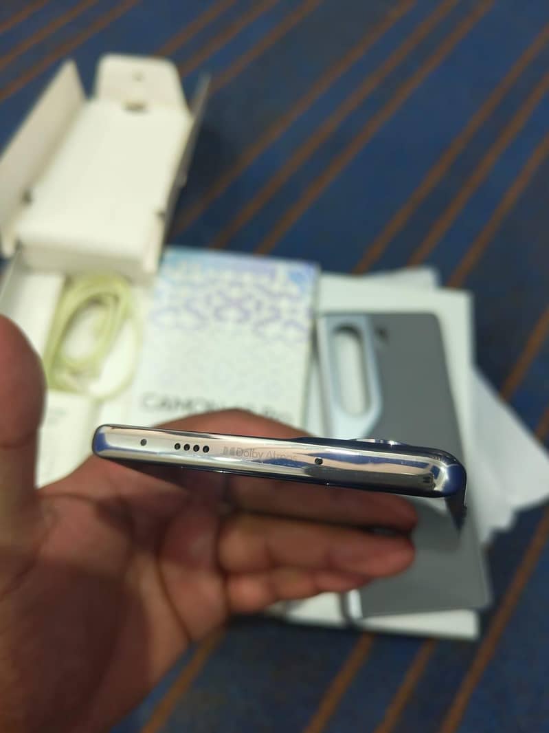 Tecno CAMON 40 Pro 4
