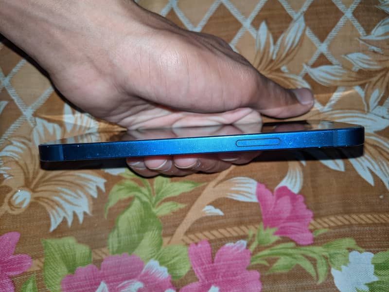 iPhone 12 5