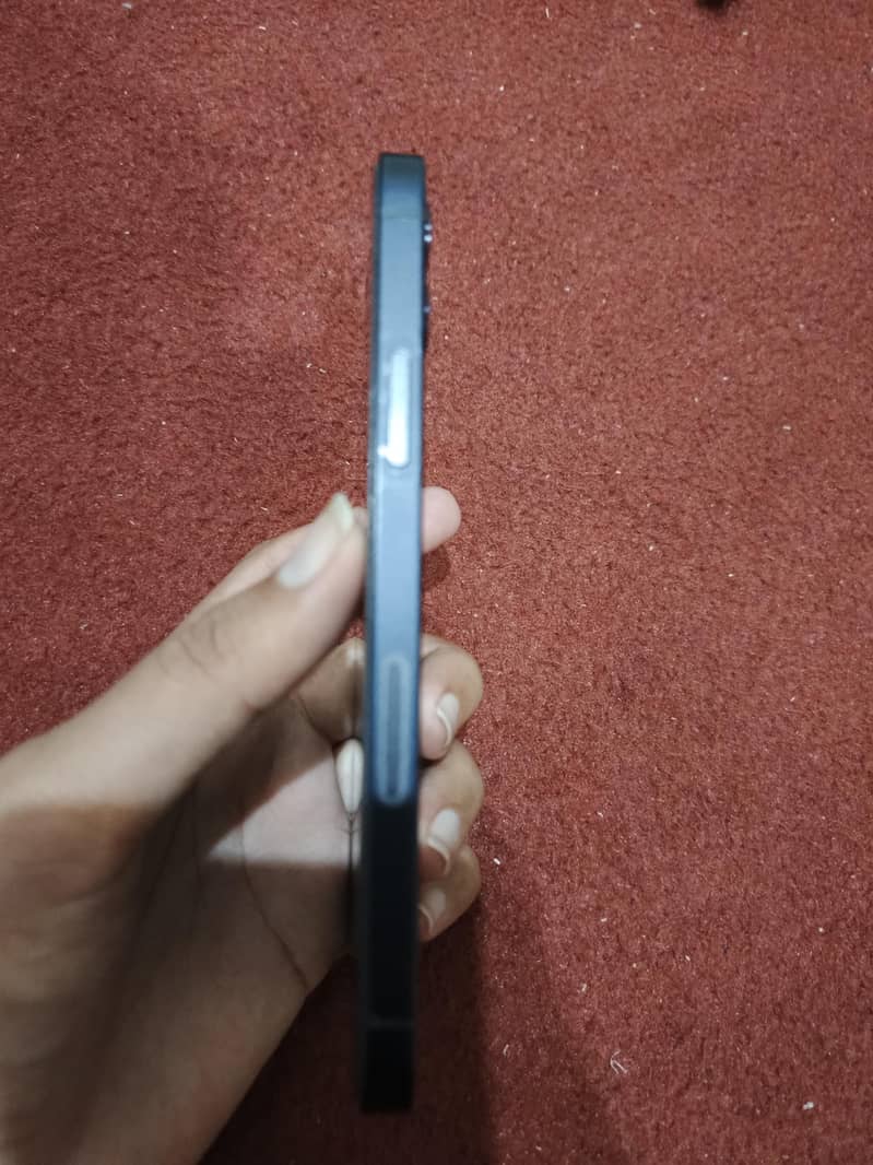 Apple iPhone 12 5