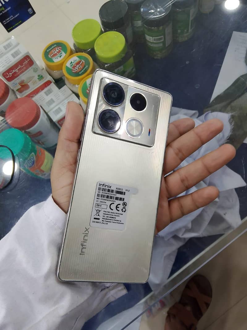 Infinix Note 40 5