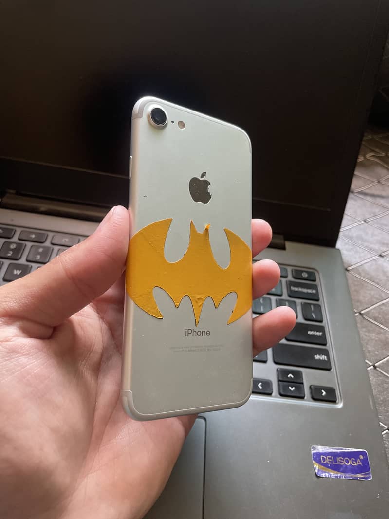 Apple iPhone 7 1