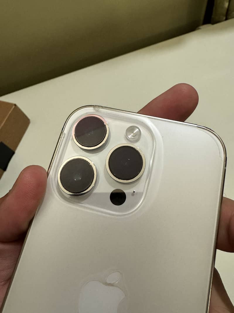 Apple iPhone 14 Pro 4