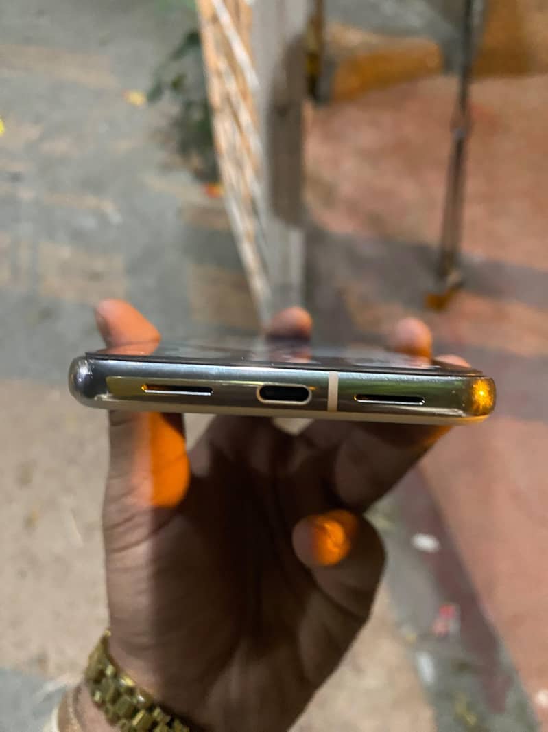 Google Pixel 8 Pro 1