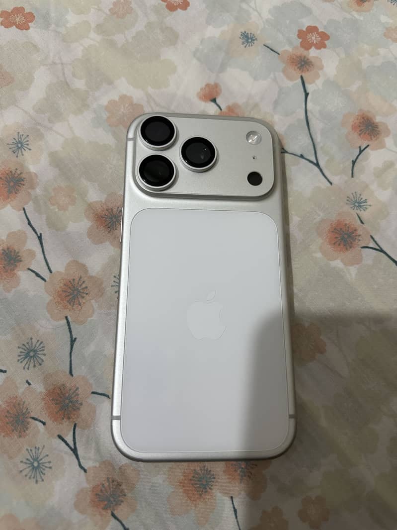 Apple iPhone 17 Pro 3