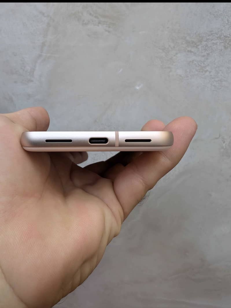 Google Pixel 8 5