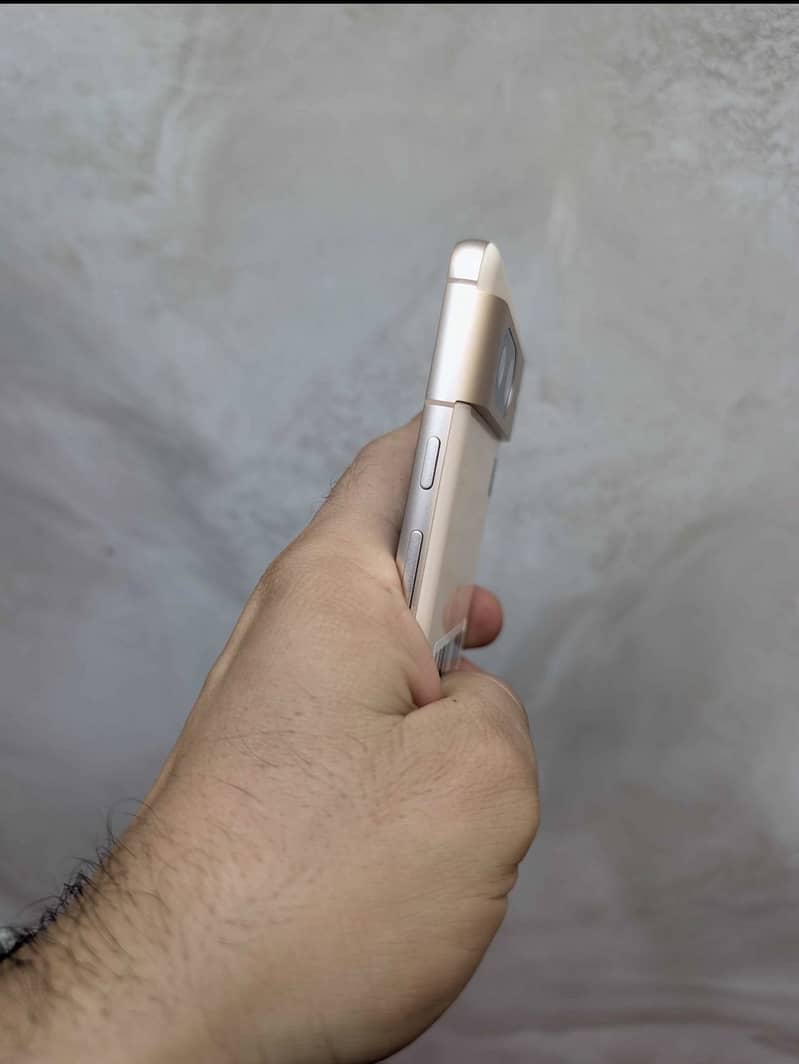 Google Pixel 8 6