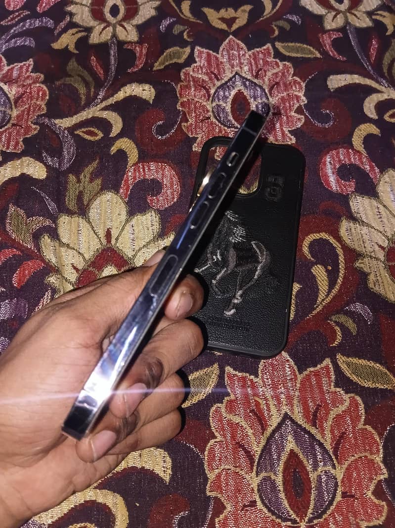 Apple iPhone 14 Pro 1