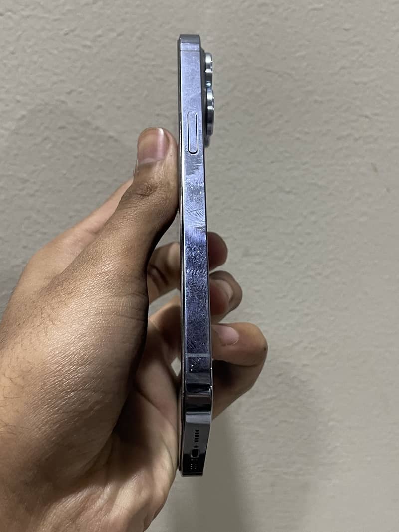 Apple iPhone 13 Pro 1