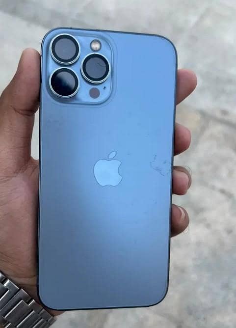 Apple iPhone 13 Pro Max 2