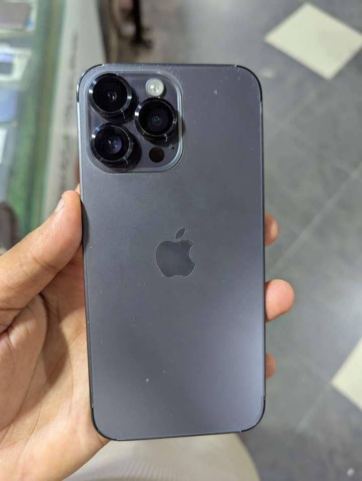 Apple iPhone 14 Pro Max 1