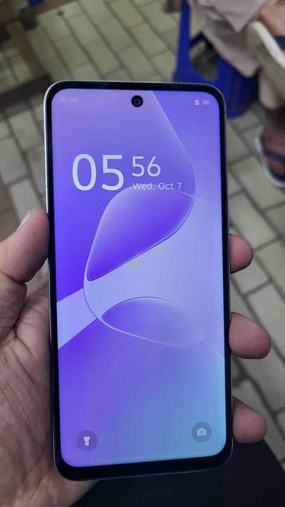 Infinix Hot 60i 6/128 with box