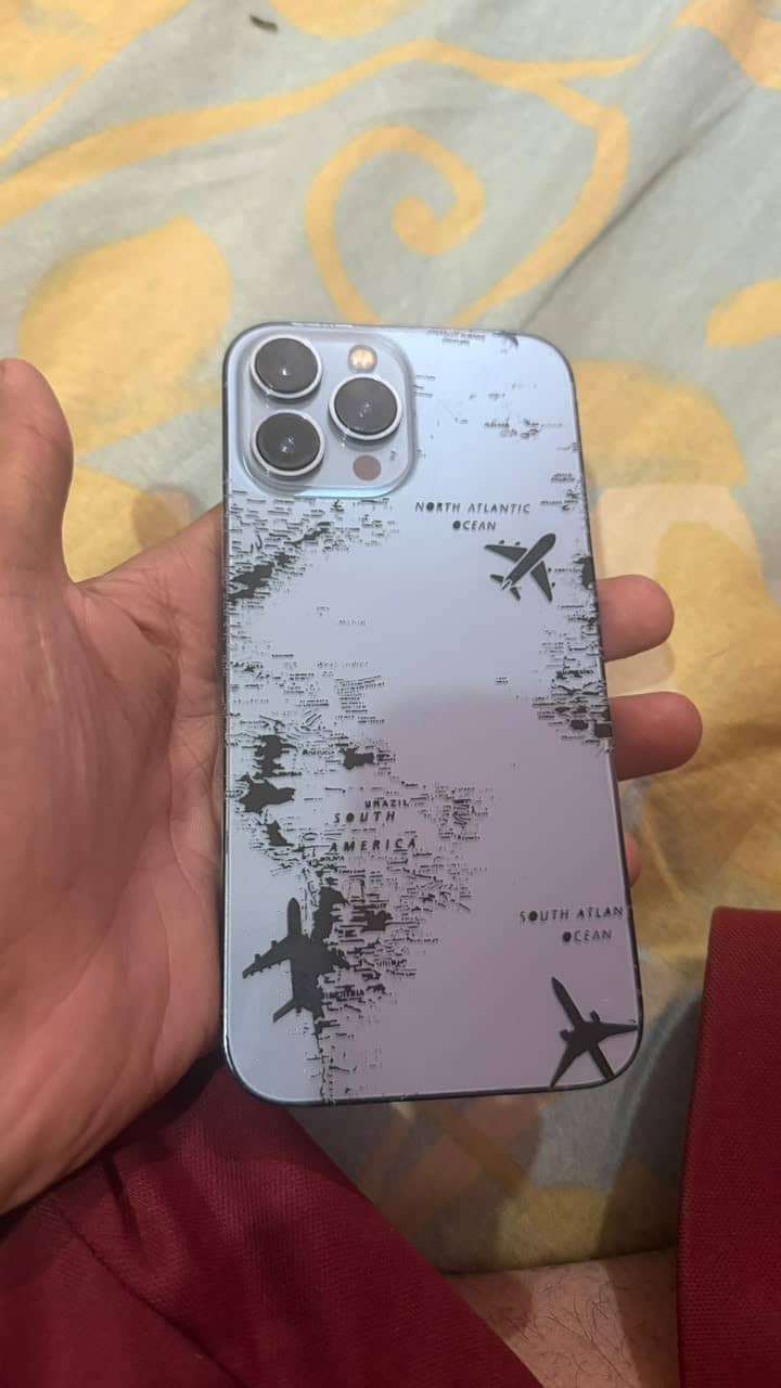 Apple iPhone 13 Pro Max 0