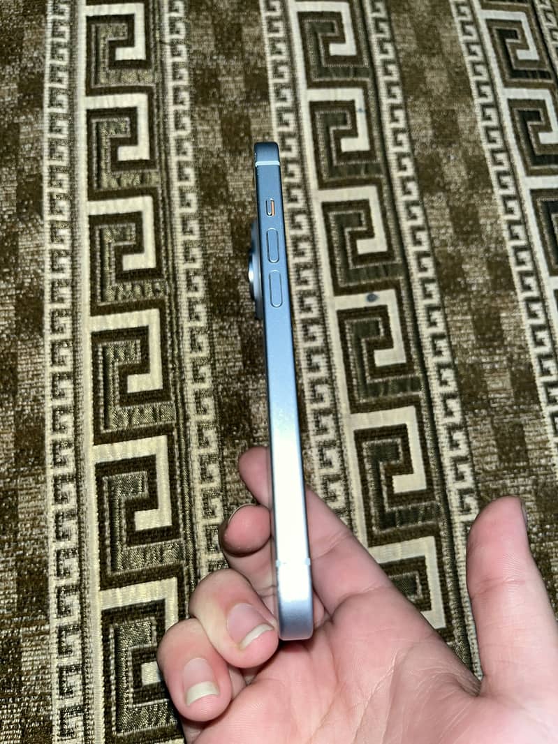 Apple iPhone 15 1