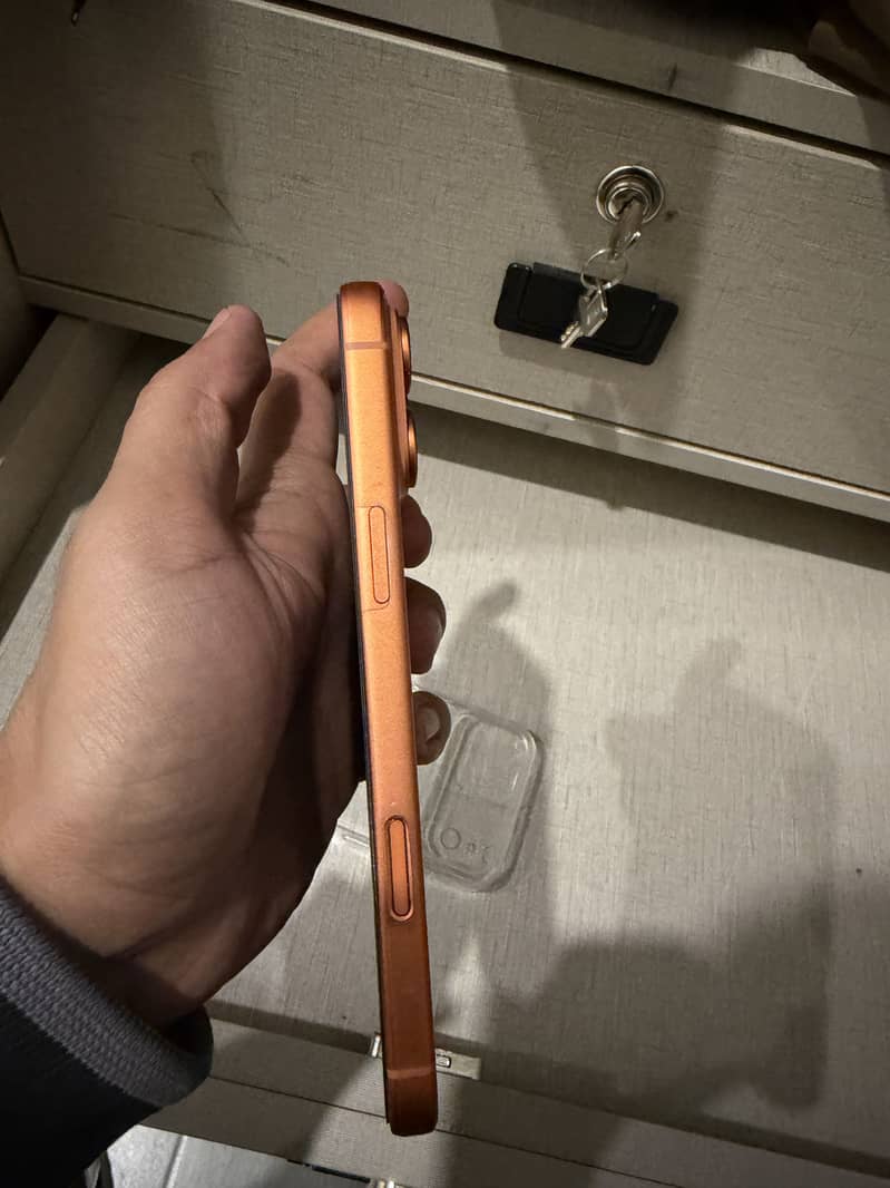 Apple iPhone 17 Pro Max 2