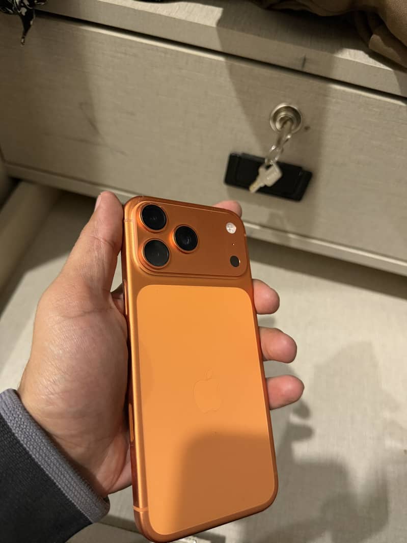 Apple iPhone 17 Pro Max 3