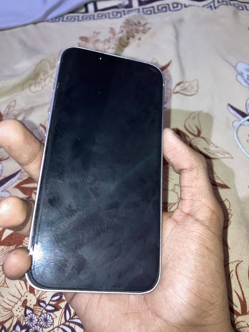 Apple iPhone 14 4