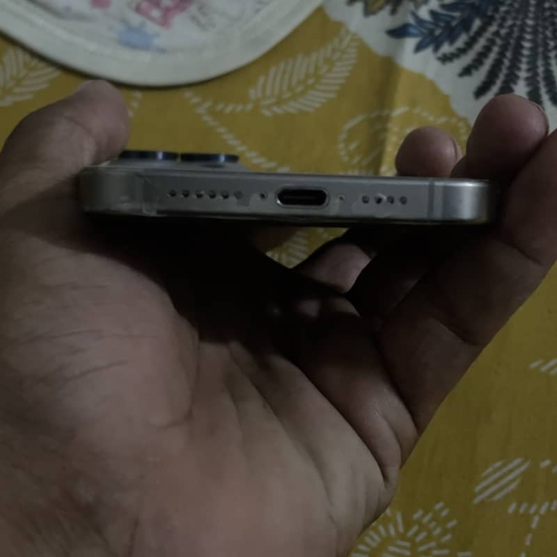 Apple iPhone 15 Pro Max 7