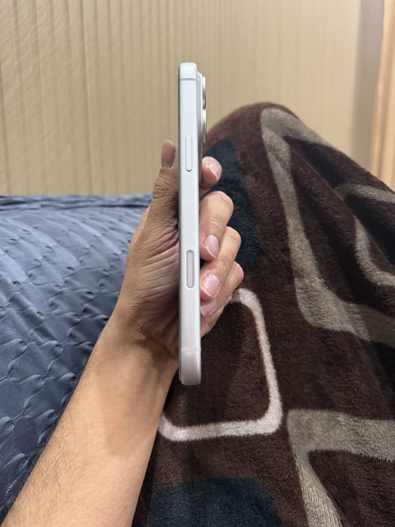 Apple iPhone 17 Pro Max 1