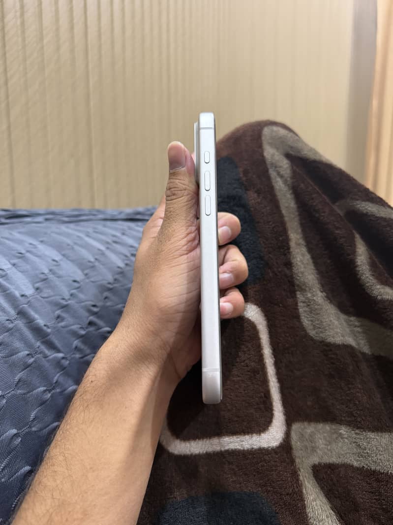 Apple iPhone 17 Pro Max 3