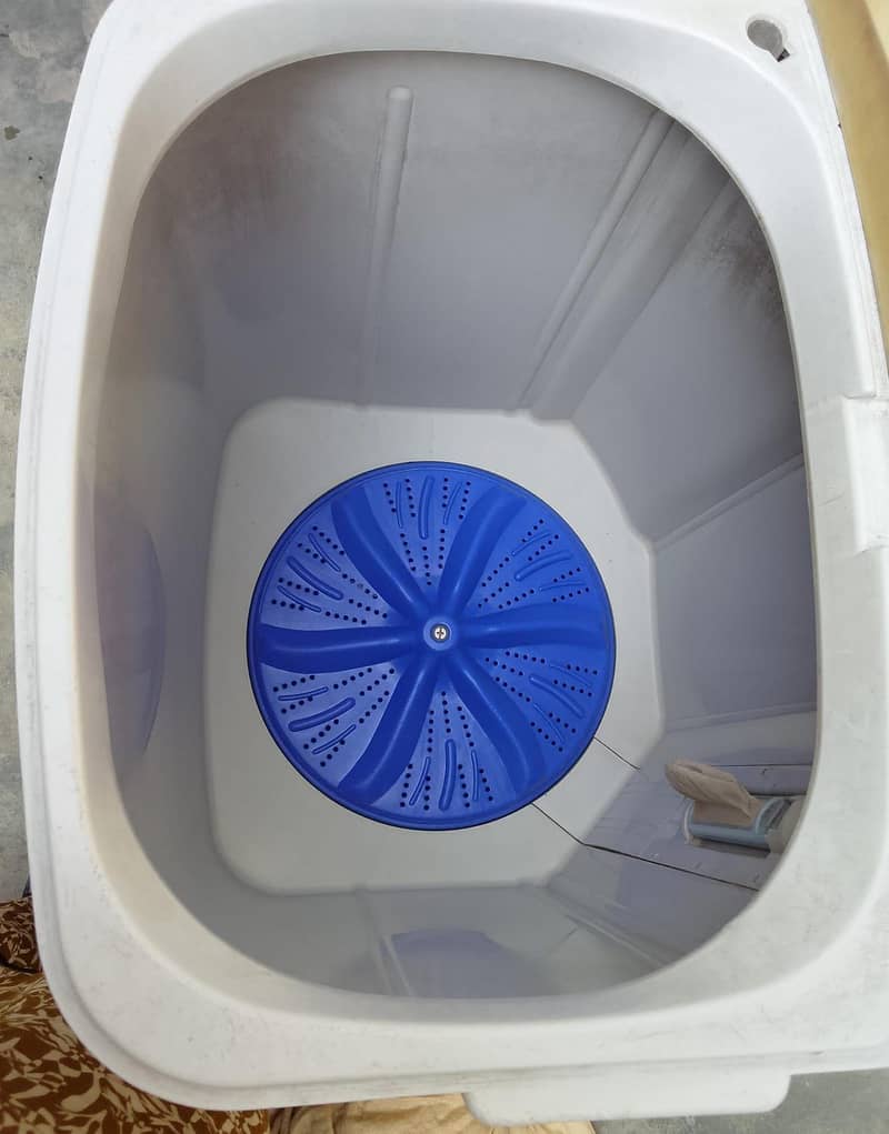 single  washing machine 3