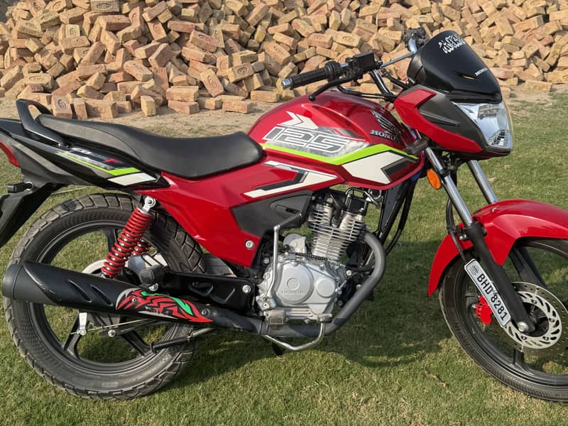 Honda CB125F 5
