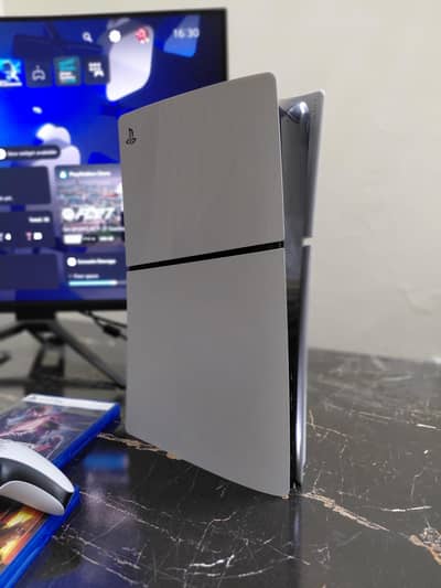 New playstation 5 slim disk edition and extra one controller & 3 game