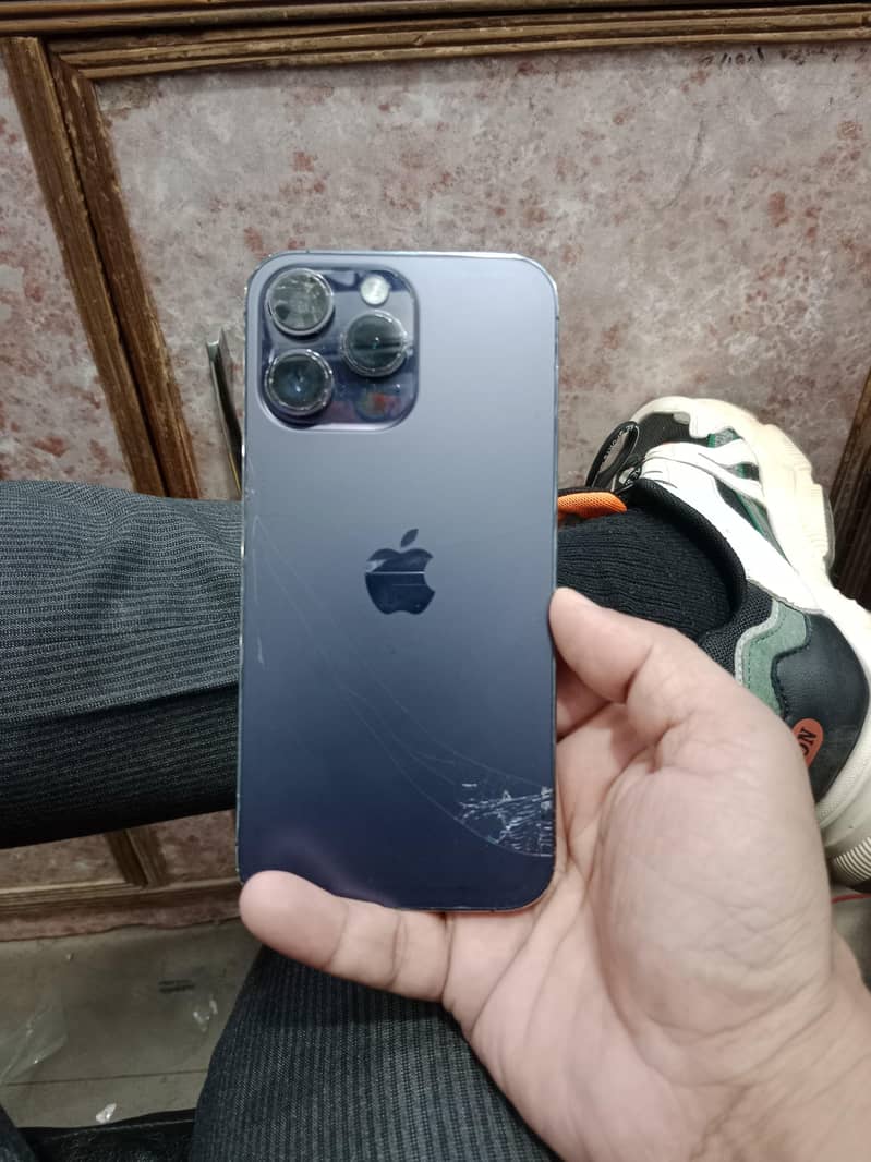Apple iPhone 14 Pro Max 0