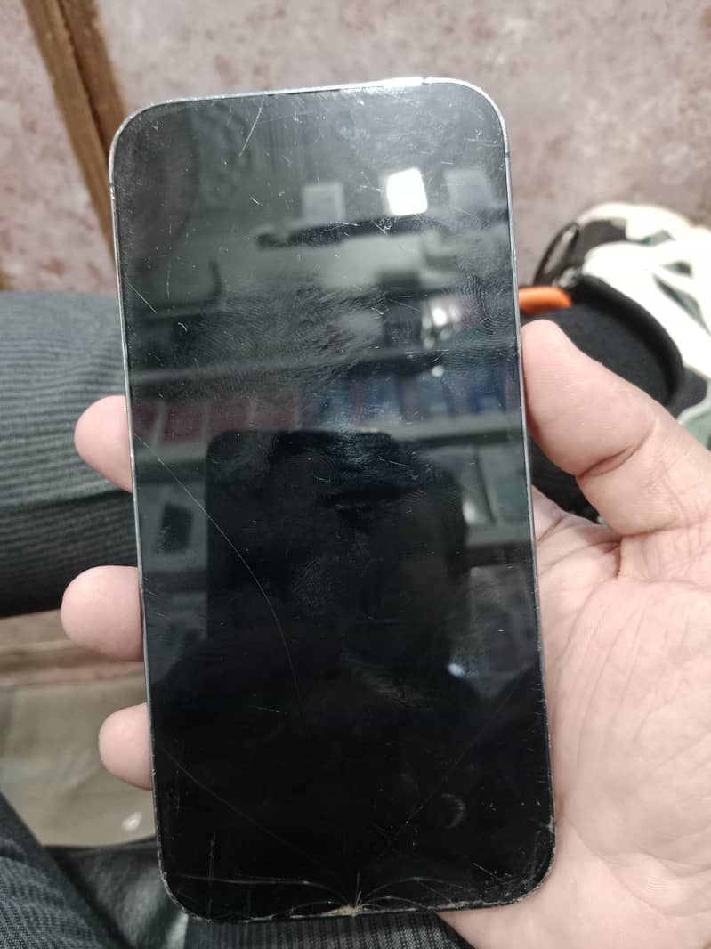 Apple iPhone 14 Pro Max 1