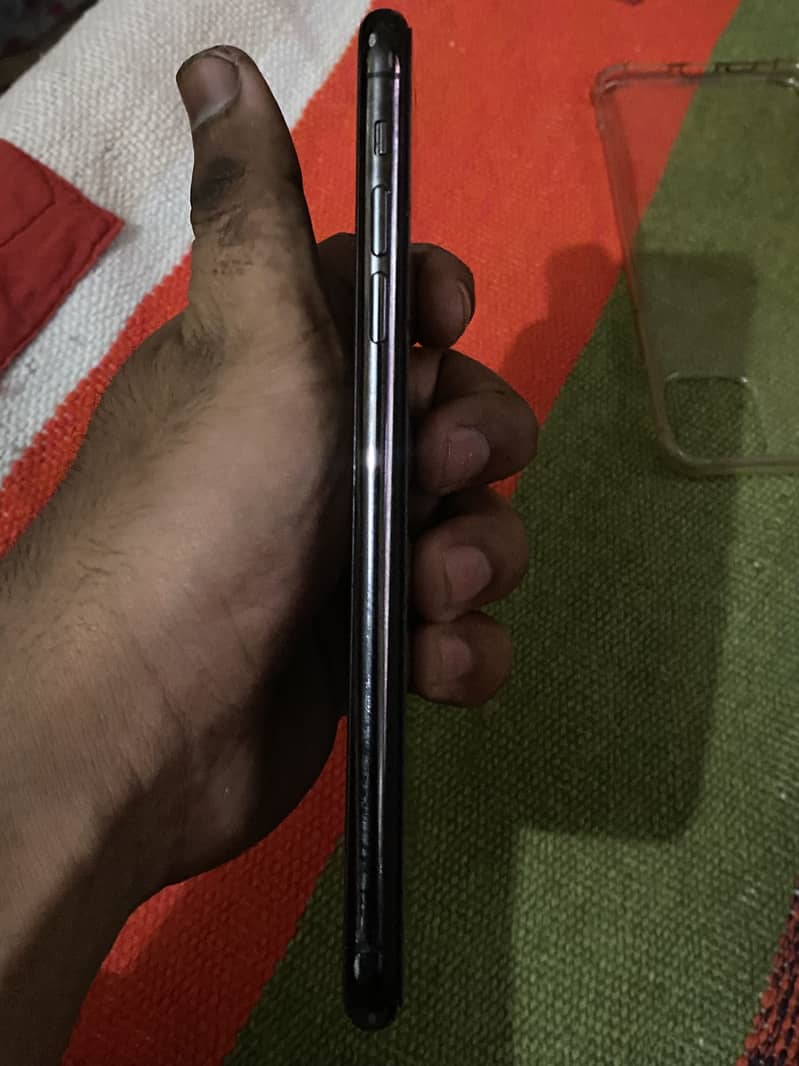 iPhone 11 Pro Max 1