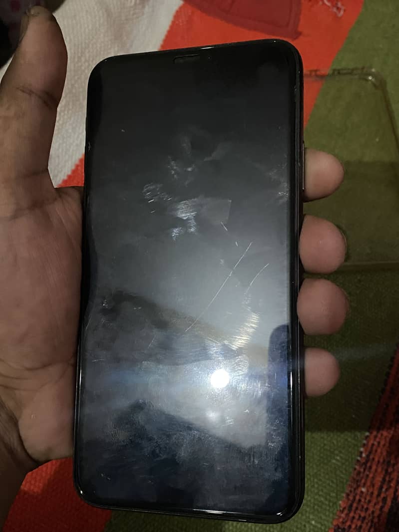 iPhone 11 Pro Max 2