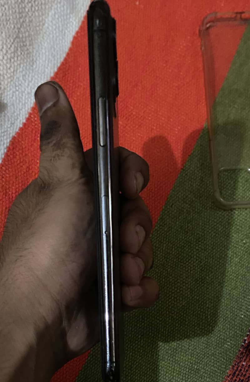 iPhone 11 Pro Max 3