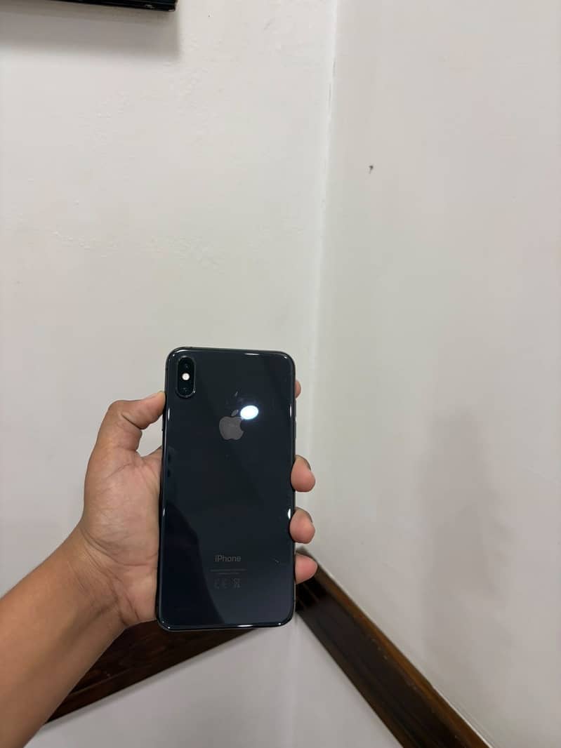 Apple iPhone XS Max 0