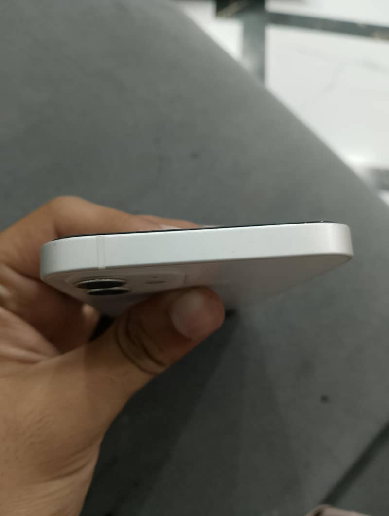 Apple iPhone 12 2