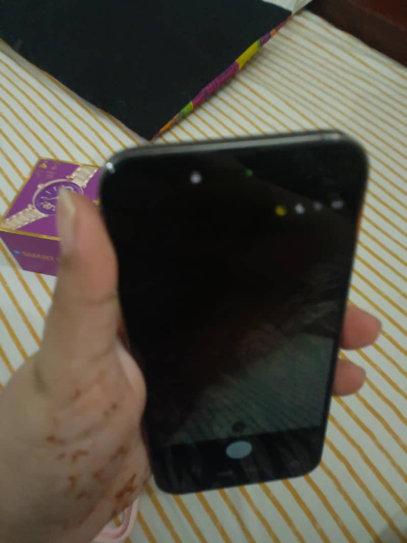 Apple iPhone 14 Pro Max 0