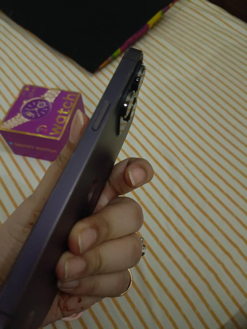Apple iPhone 14 Pro Max 1
