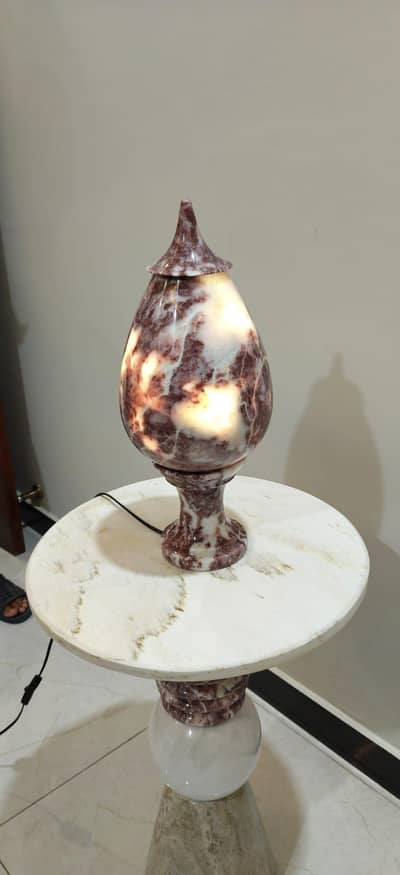 Marbale hande made crafting lampe