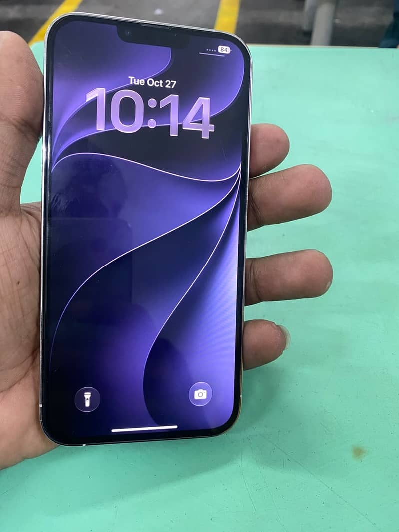 Apple iPhone 13 Pro Max 1