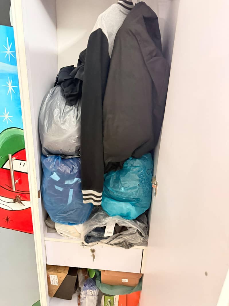 2 door wardrobe 3
